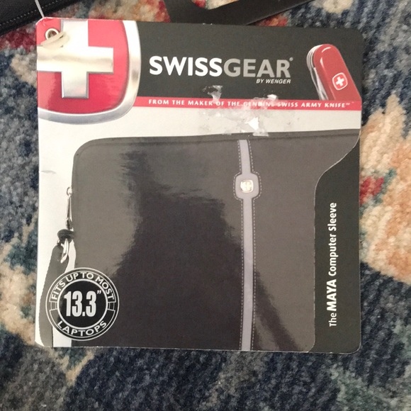 SwissGear The Maya Computer Sleeve - Picture 3 of 6